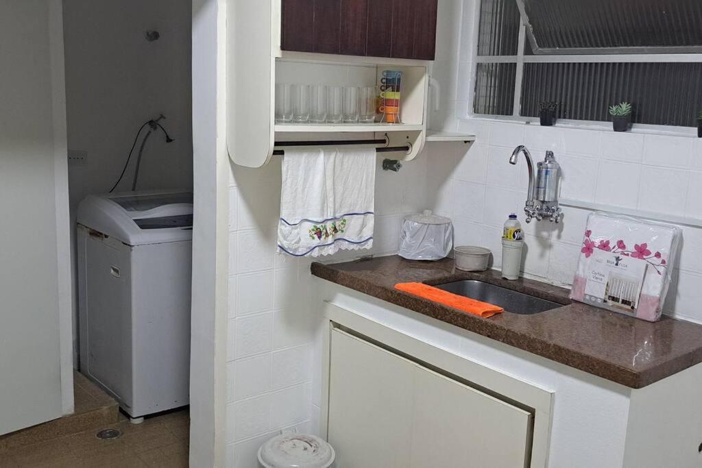 Apartamento Charmoso A 400Mts Da Praia Da Enseada Guarujá Eksteriør billede
